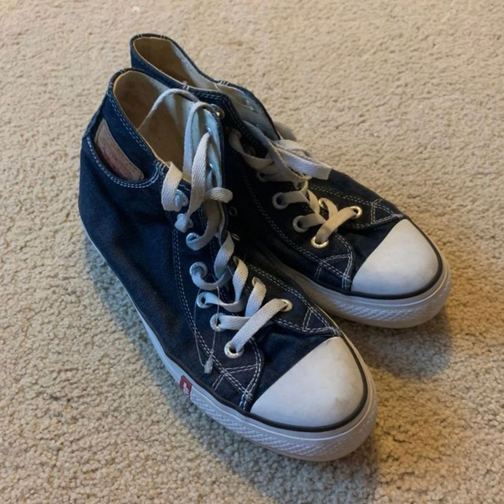 Levi’s shoes